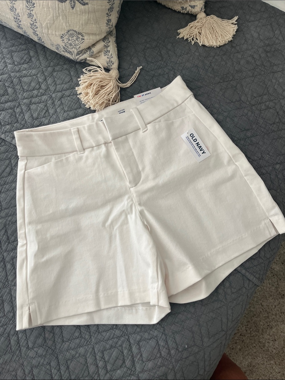 Old Navy Women's Cream High-Rise Tailored Shorts